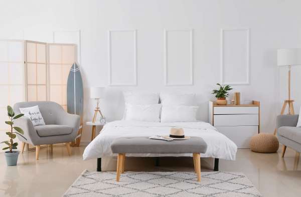 Interior,Of,Stylish,Room,With,Comfortable,Bed